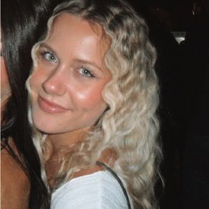 Meet your Posher, Lauren